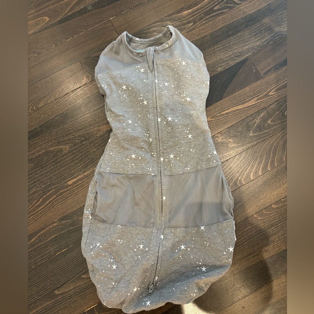 Happiest Baby swaddle/sleep sack size M